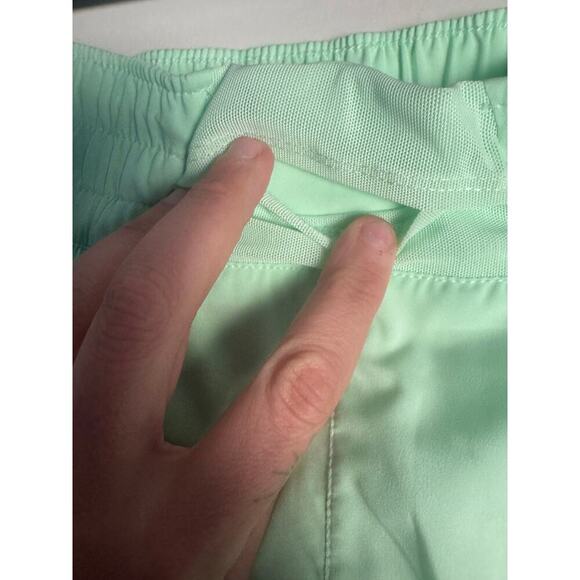 Nike Women's Dri-FIT Mid-Rise 3 inch Lined Shorts NWT Size Large Vapor Green - Picture 11 of 12